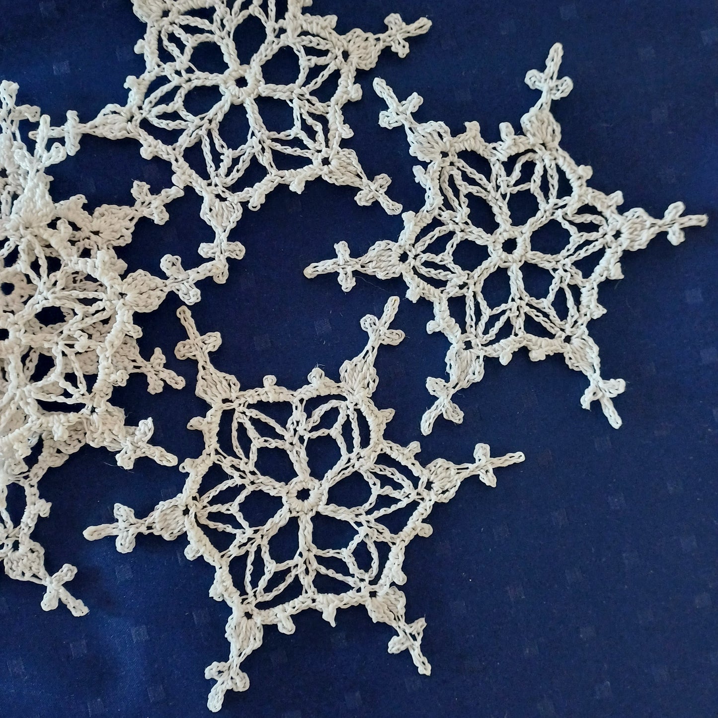 Collezione FIOCCHI DI NEVE all'uncinetto